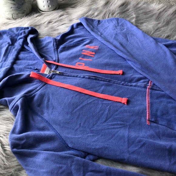 2/$30 ALL ITEMS WILL BE GONE BEFORE HOLIDAY AND NEGOTIABLE/BUY NOW! VS PINK Top - Picture 2 of 3